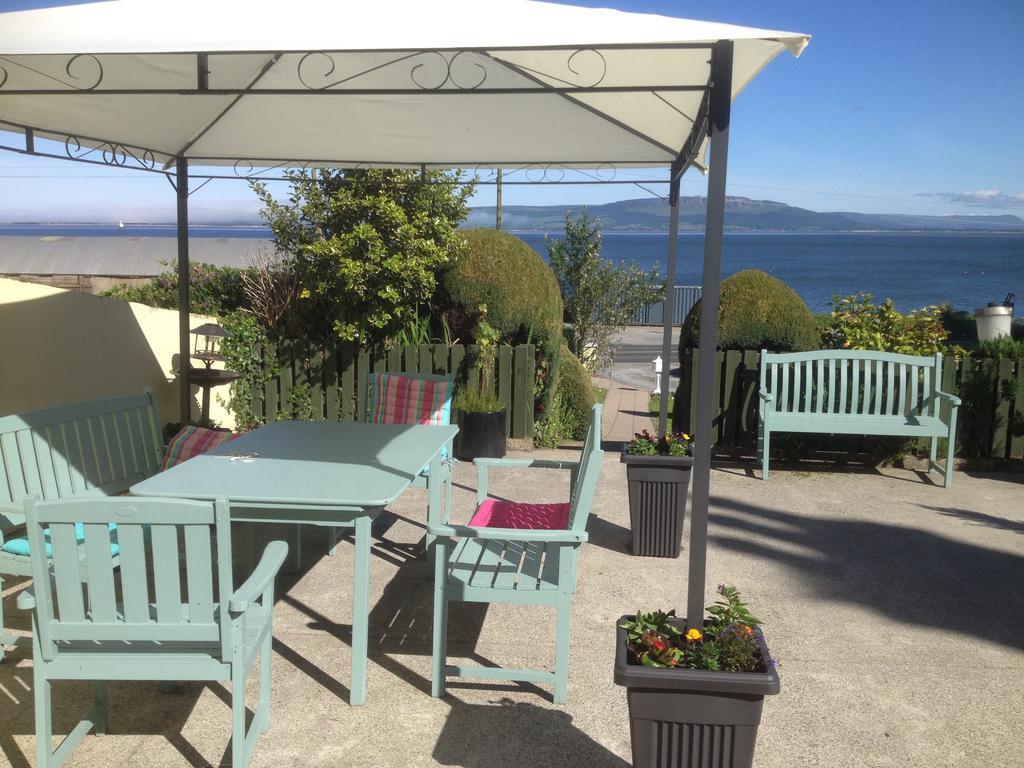 Admiralty House Bed & Breakfast Moville Bagian luar foto