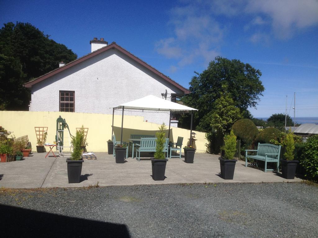Admiralty House Bed & Breakfast Moville Bagian luar foto