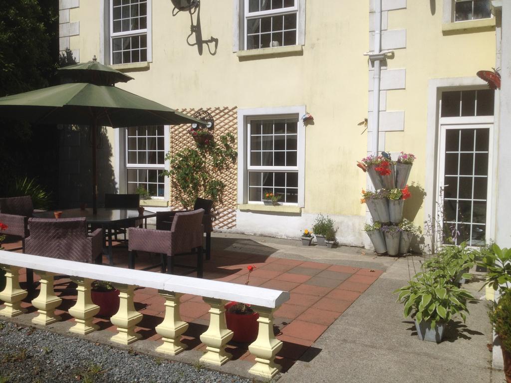 Admiralty House Bed & Breakfast Moville Bagian luar foto