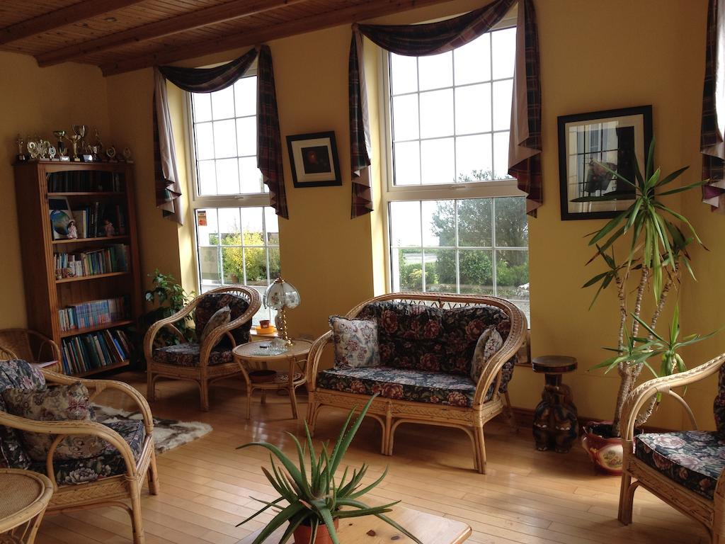 Admiralty House Bed & Breakfast Moville Bagian luar foto
