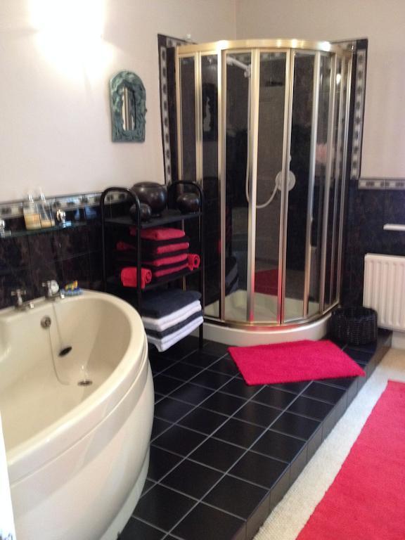 Admiralty House Bed & Breakfast Moville Ruang foto