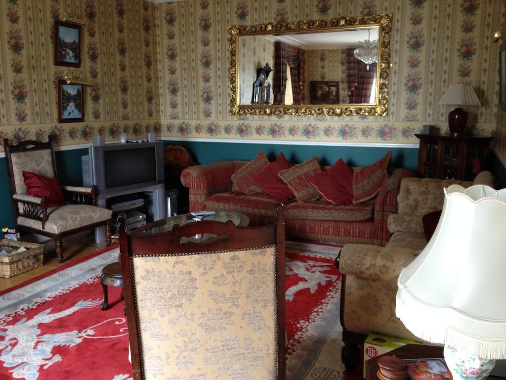 Admiralty House Bed & Breakfast Moville Bagian luar foto