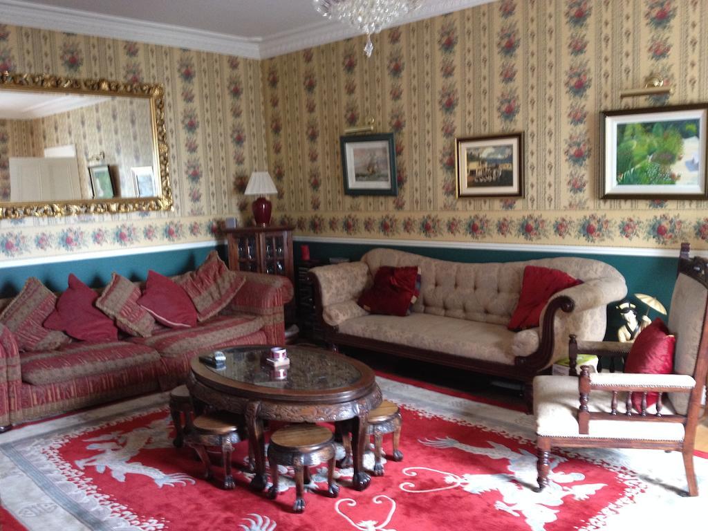 Admiralty House Bed & Breakfast Moville Bagian luar foto
