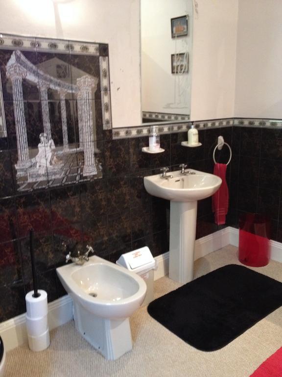 Admiralty House Bed & Breakfast Moville Ruang foto